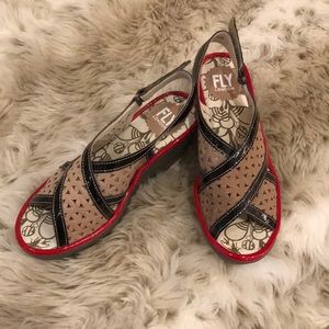 FLY LONDON WEDGES